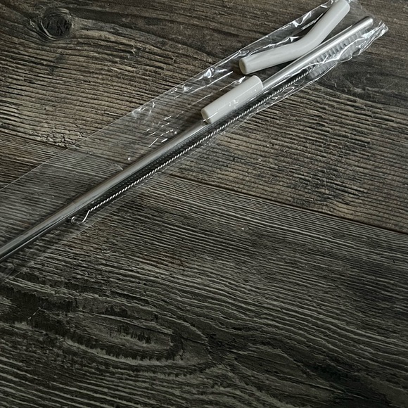 TEAMVV 40 oz Travel Tumbler Black with Gray accents EUC - Picture 4 of 5